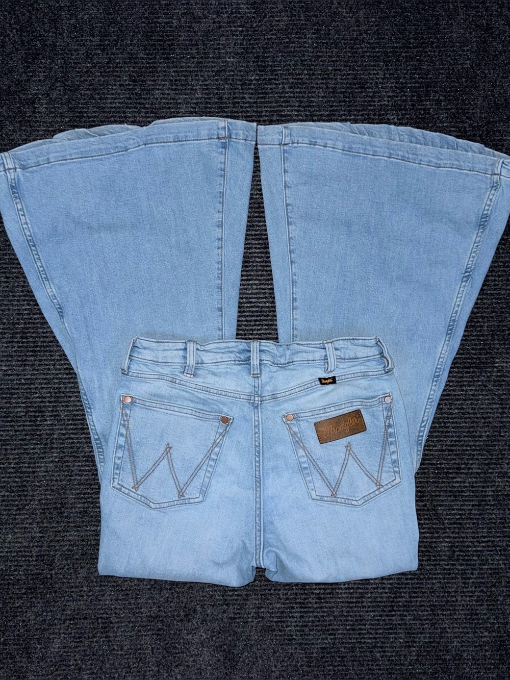 Wrangler Retro High Rise Trumpet Super Flare Bell Bottom Jean 30x31 Western Boho